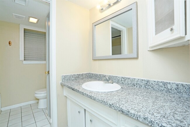 Building Photo - 2410 Chanay Ln