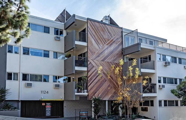 Building Photo - 1124 Sherbourne Dr