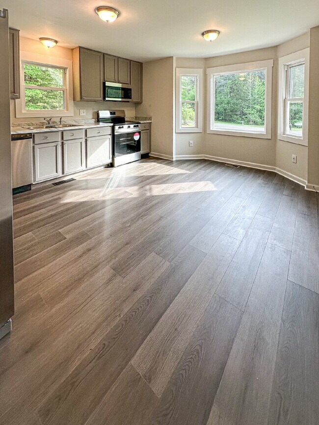 Building Photo - Peaceful One-Story Retreat in Franklinton, NC