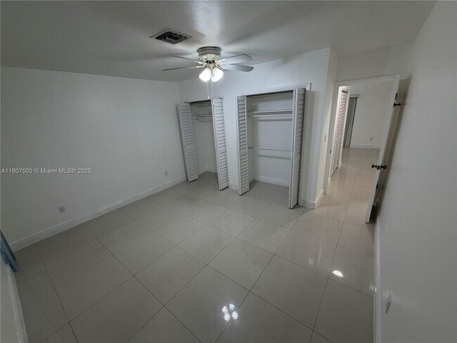 Building Photo - 400 Minorca Ave