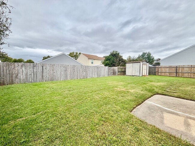 Building Photo - Gorgeous 3 Bedroom Home In Virginia Beach