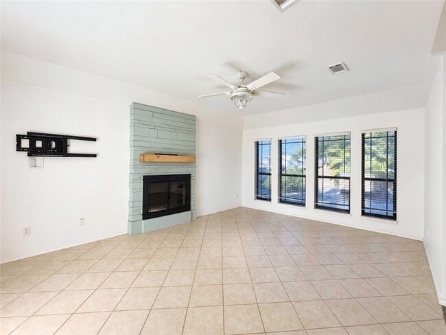 Building Photo - 15334 Barataria Dr