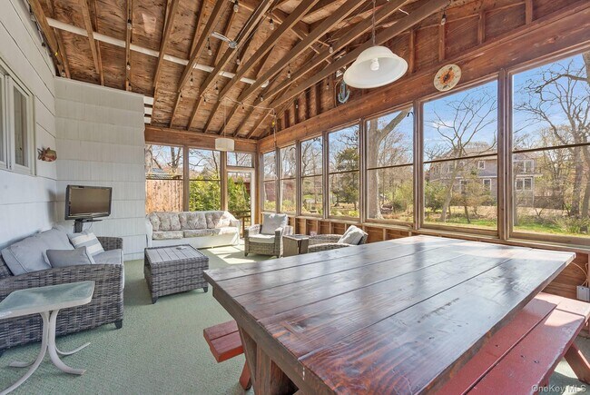 Building Photo - 37 Noyack Harbor Rd