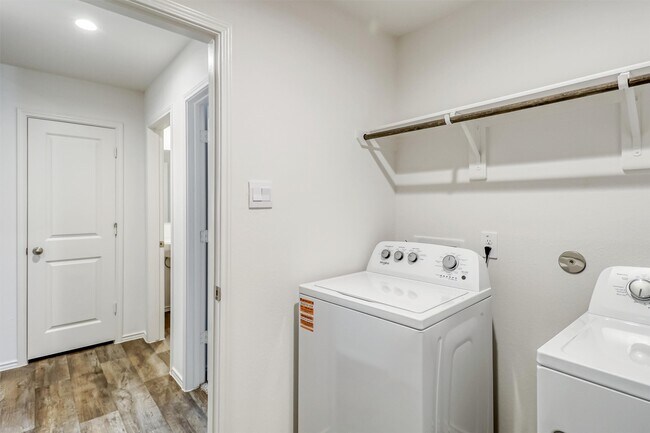 Building Photo - 30846 Brightwell Bnd