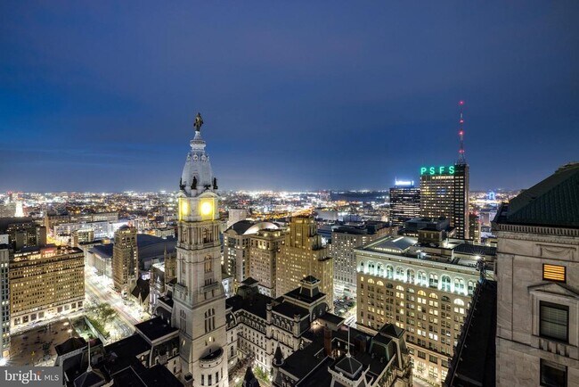 Building Photo - 1414 S Penn Square