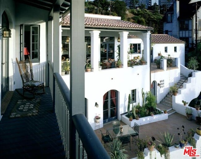 Building Photo - 242 Mabery Rd