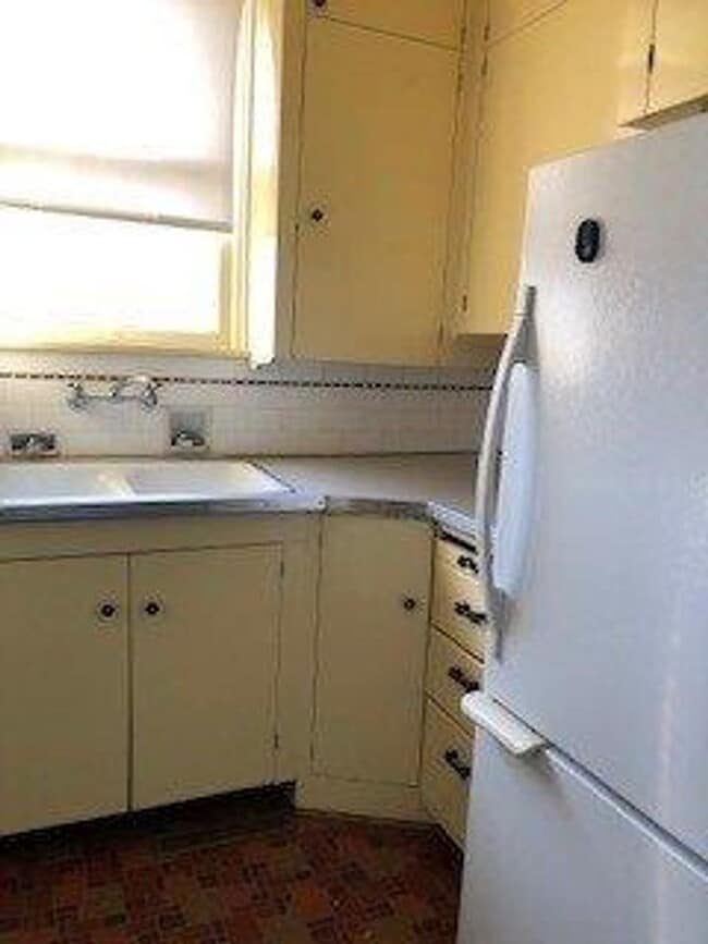 Building Photo - FALK 1