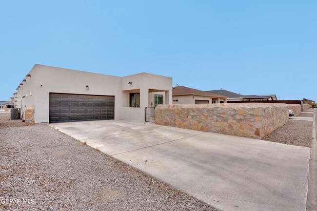 Building Photo - 2508 Mike Price Dr