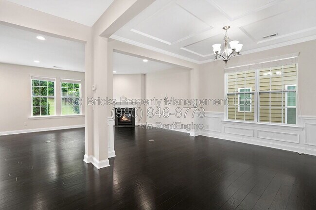 Building Photo - 127 Blossom Ridge Dr