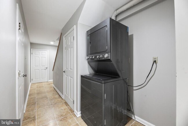 Building Photo - 6218 Lindbergh Blvd.