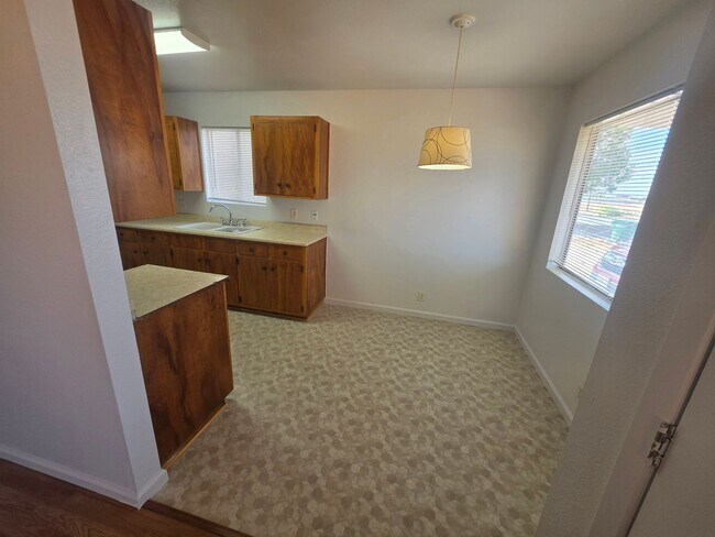 Building Photo - 299 N Marguerite Ave