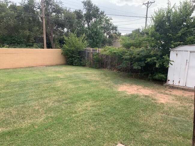 Building Photo - 3515 27th St