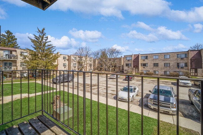 Building Photo - 404 Inland Dr