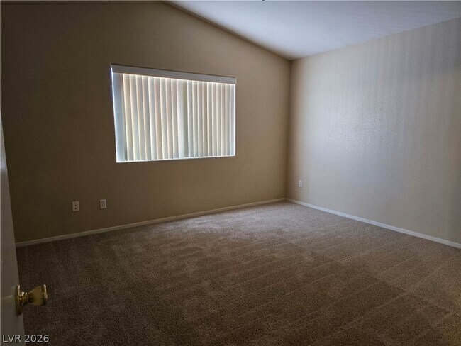 Building Photo - 5525 W Raven Creek Ave