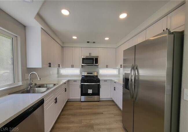 Building Photo - 10208 Grecian Laurel Ct