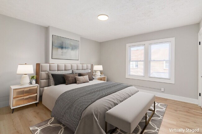 Building Photo - 2 Bedroom - Beautifully renovated, modern townhome close to downtown Columbus!