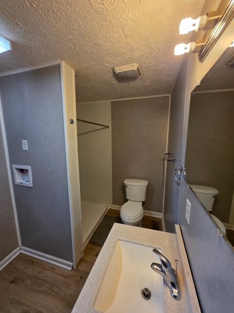 Building Photo - 164 E Church St