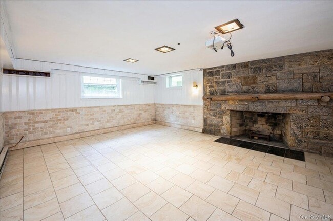 Building Photo - 34 Wolfe Ln