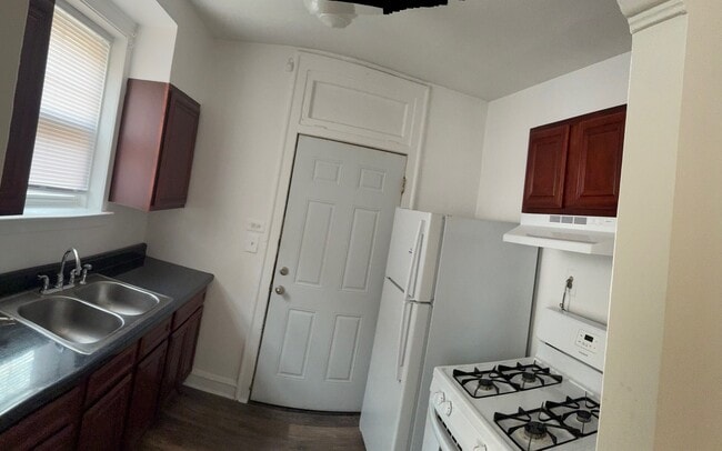 Building Photo - 3906 N Central Ave