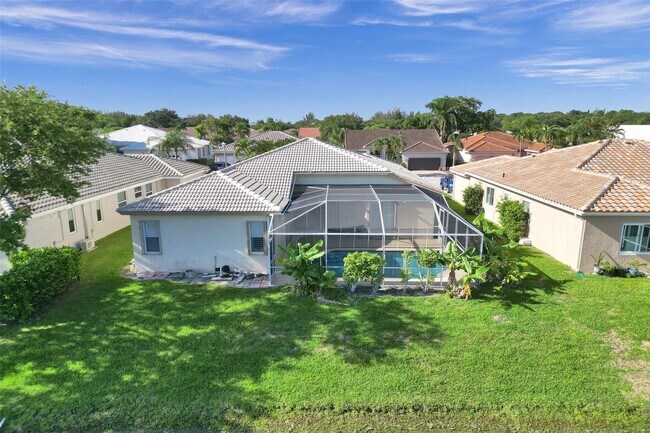 Building Photo - 5977 NW 73rd Ct