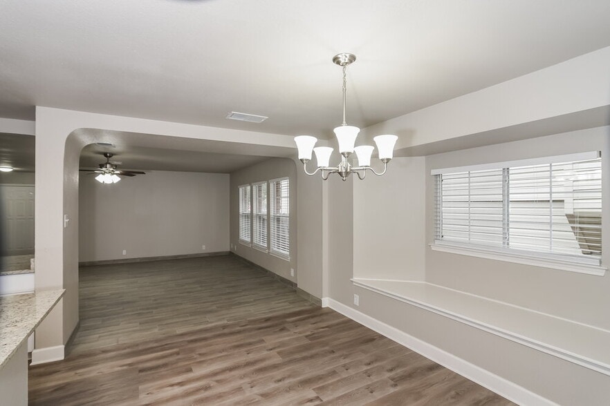 Building Photo - 10507 Stone Creek Pl