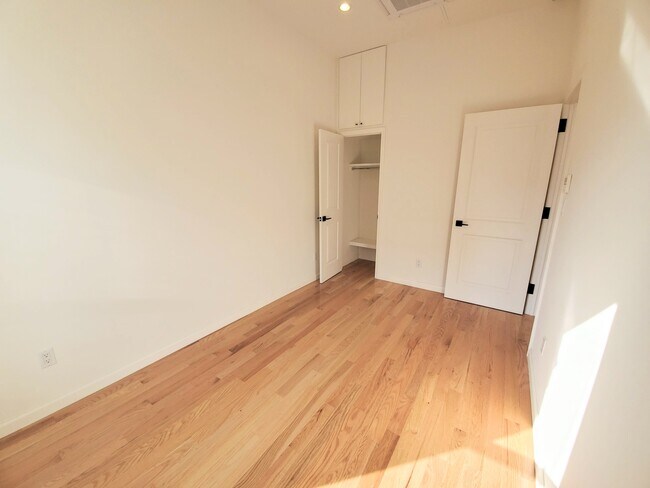 Building Photo - 101 Avenue A