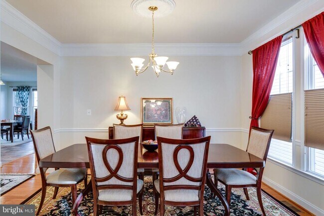 Building Photo - 5689 Tower Hill Cir