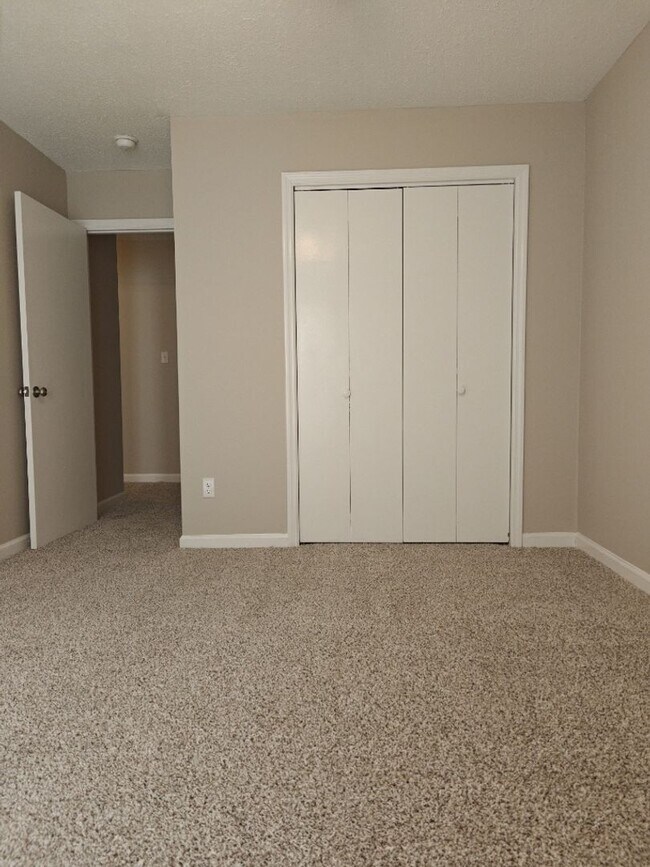 Building Photo - Gorgeous 3-bedroom, 2-bath home with Garage in Columbia County!