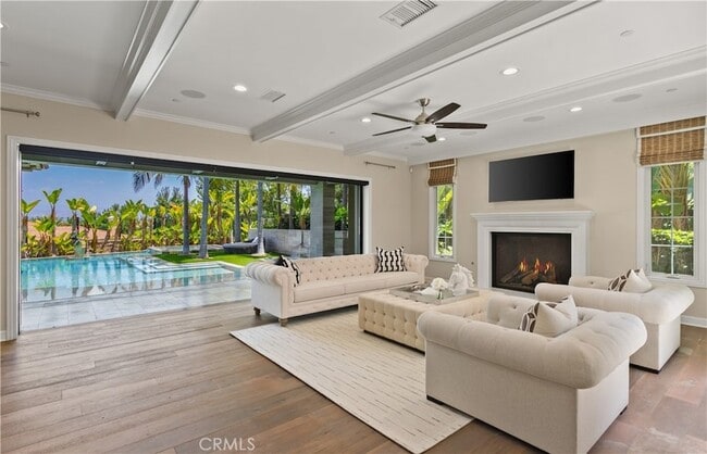 Building Photo - 121 Amber Sky