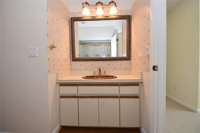 Building Photo - 74 Lake Forest Pl