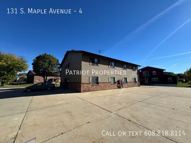 Building Photo - Conveniently Located 2 Bedroom - 1 Bath Un...