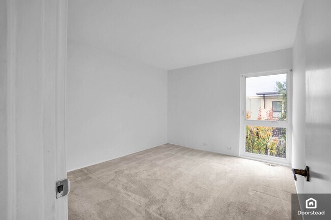 Building Photo - 5218 Admiralty Ln