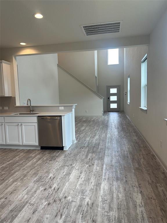 Building Photo - 288 Deserti Rd