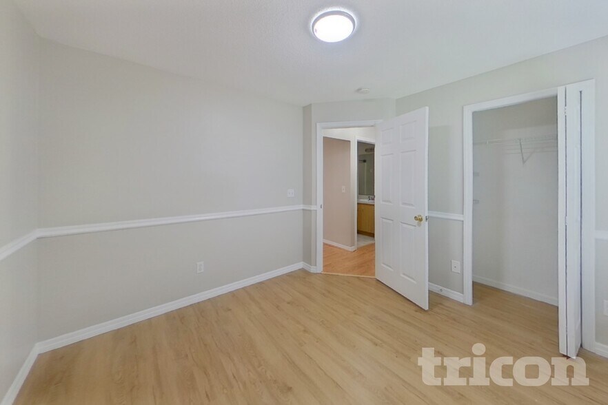 Building Photo - 2438 Pine Chase Cir