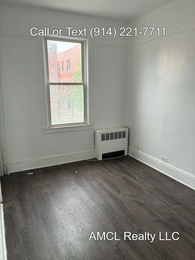 Building Photo - 152 Ridge Ave