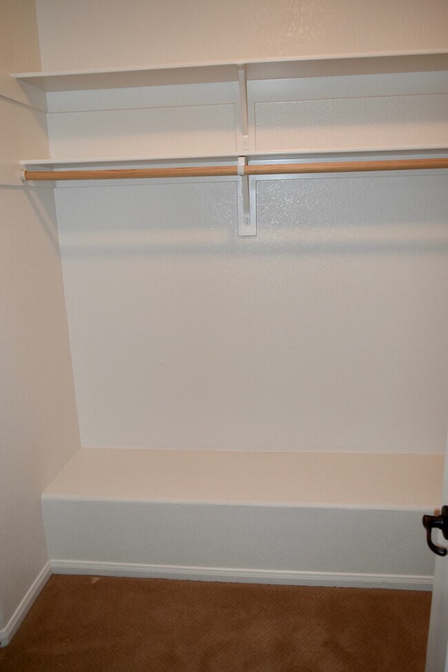 Building Photo - $3,800- 3 Bed 2 Bath Condo at Clover Commu...