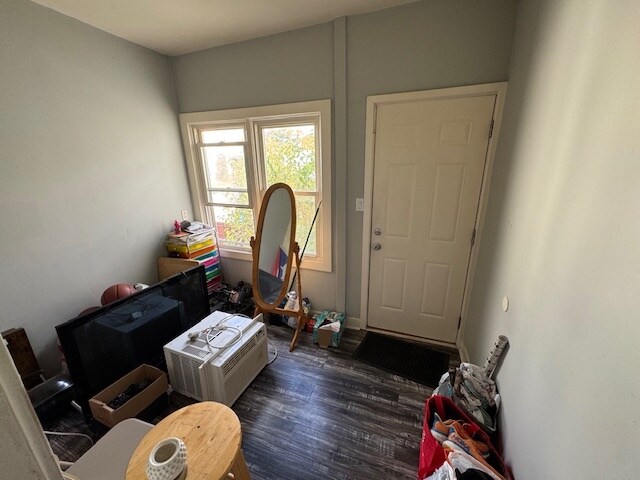 Building Photo - 1431 N Springfield Ave