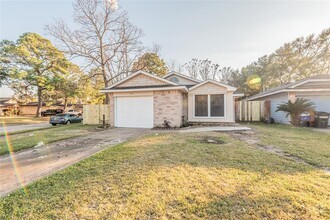 Building Photo - 9111 Goodmeadow Dr