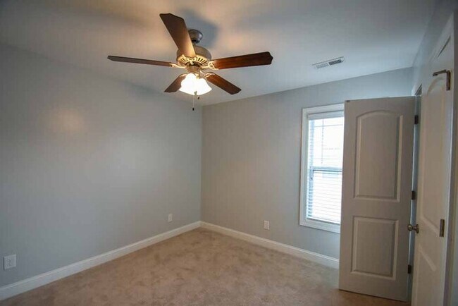 Building Photo - HOUSE FOR RENT 2319 GREAT LAUREL COURT