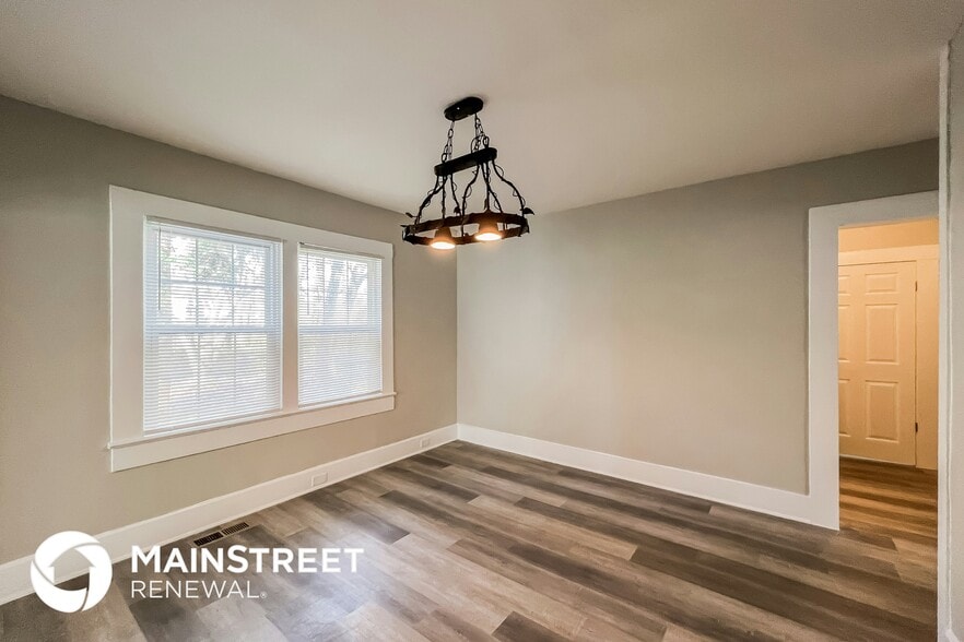 Building Photo - 125 Inglenook Dr