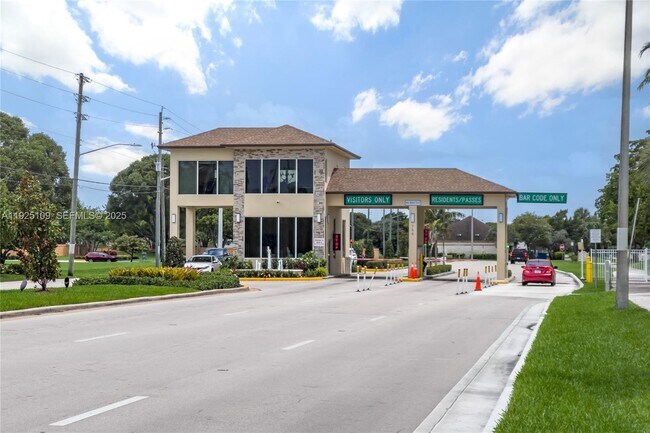 Building Photo - 650 SW 124th Terrace