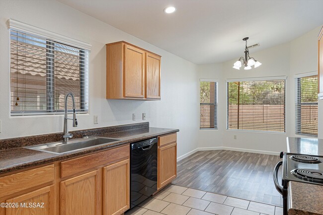 Building Photo - 60958 Cantle Ct