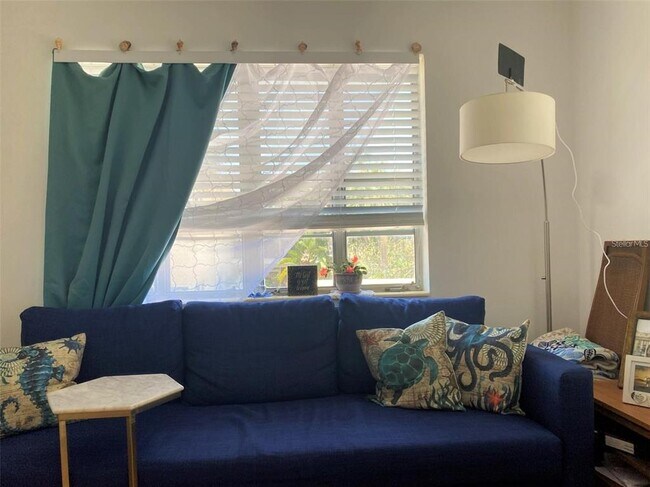 Building Photo - 1800 Pass a Grille Way