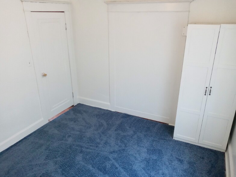 Building Photo - 1210 Erie St