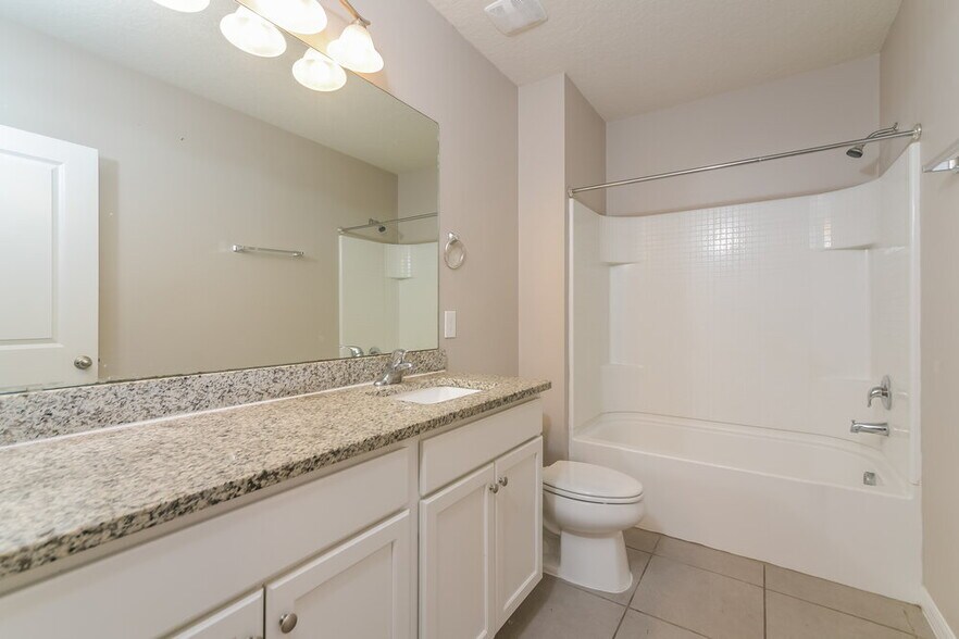 Building Photo - 651 Mercado Ct