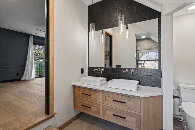 Building Photo - 15801 Andrie St NW