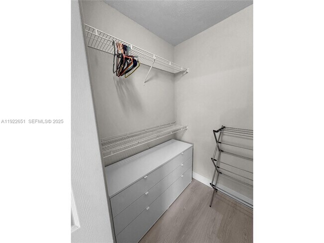 Building Photo - 2120 W Preserve Way