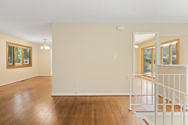 Building Photo - 2527 Swift Run St