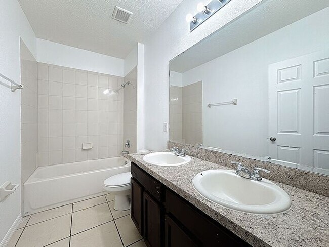 Building Photo - Aldea Reserve-662 Vitoria Rd Davenport FL 33837