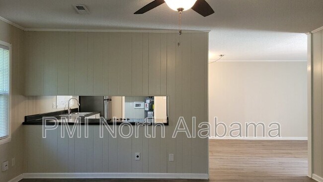 Building Photo - 1312 Cloverdale Ave SW